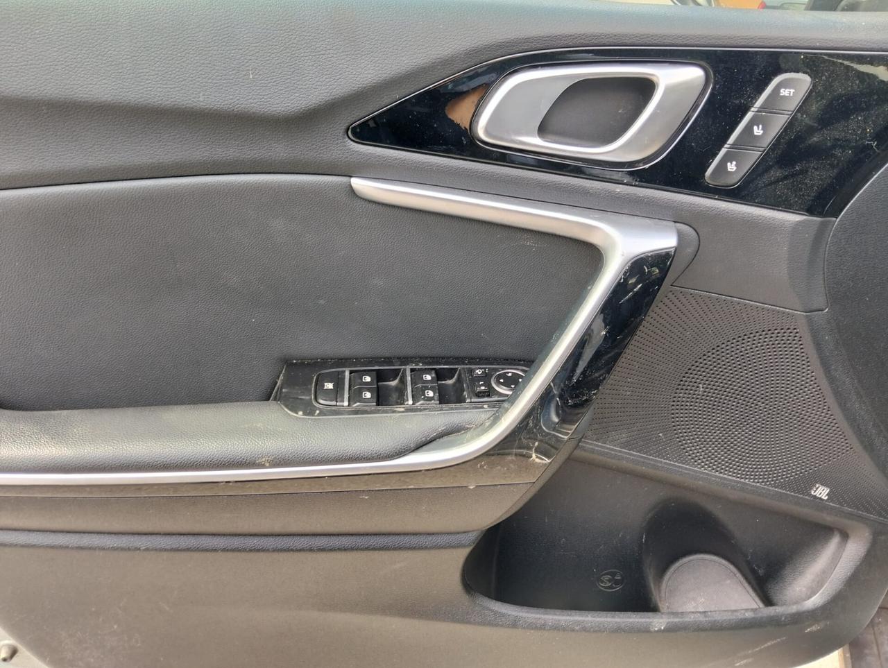 Kia XCeed 1.6 CRDi 136cv Evolution 2020 SINISTRATA