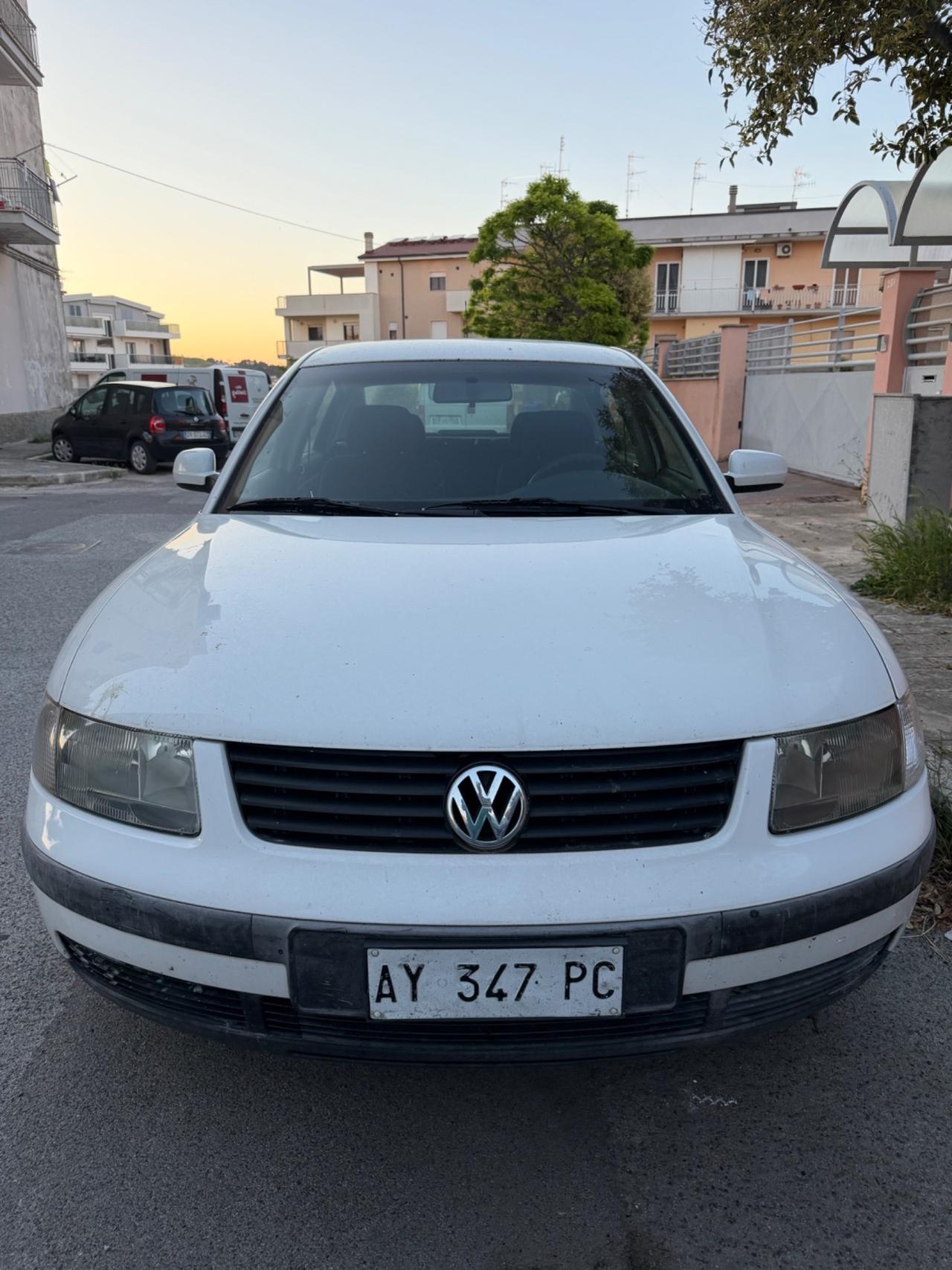 Volkswagen Passat 1.9 TDI/110 CV cat