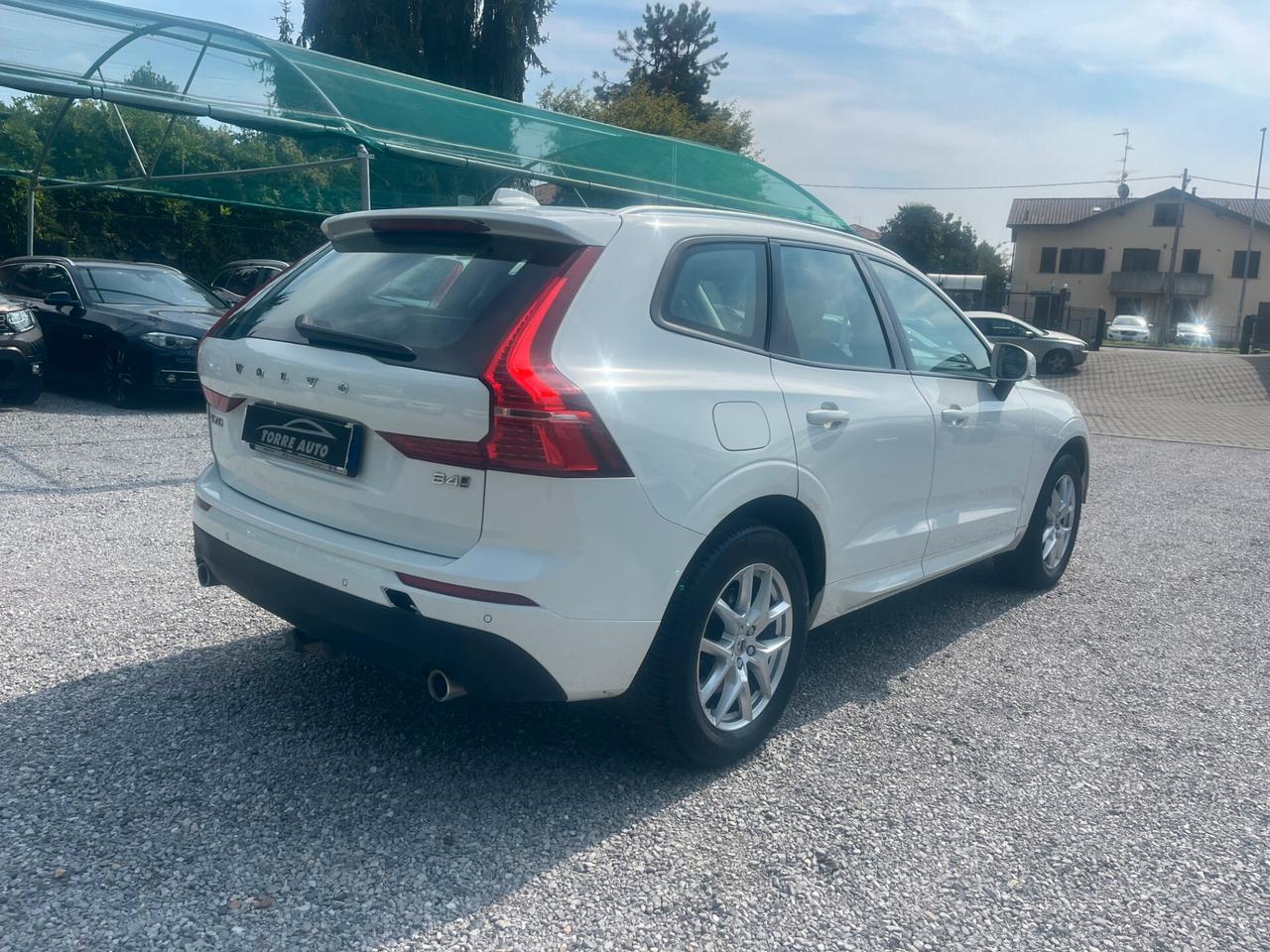 Volvo XC 60 B4 (d) AWD Geartronic Momentum motore rotto