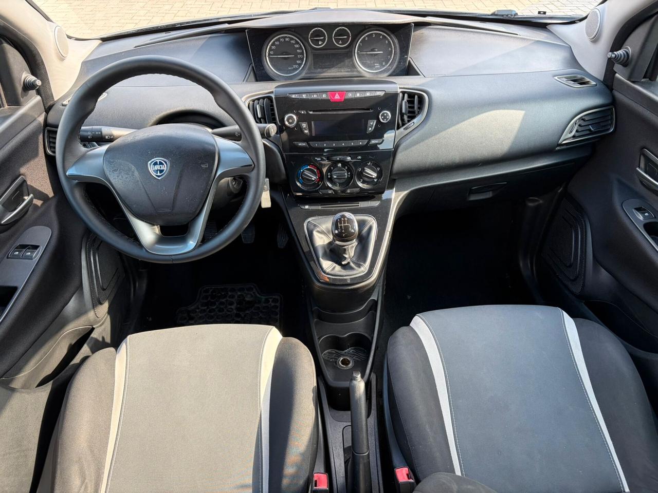 Lancia Ypsilon 1.2 69 CV 5 porte GPL Ecochic Gold