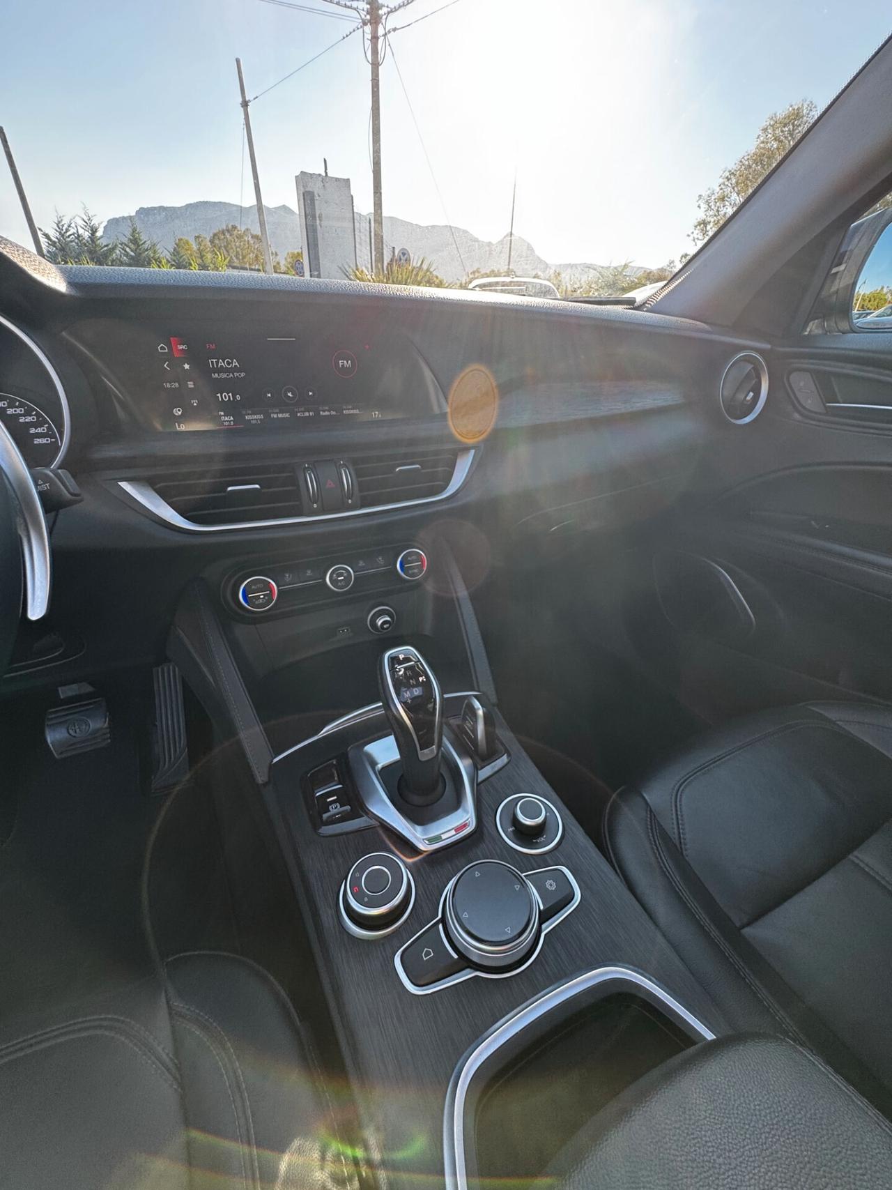 Alfa Romeo Stelvio 2.2 Turbodiesel 160 CV AT8 RWD Super N1