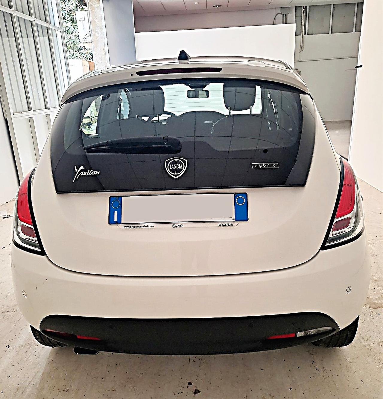 Lancia Ypsilon Gold Firefly 1.0 Hybrid 70 Cv. - 1004