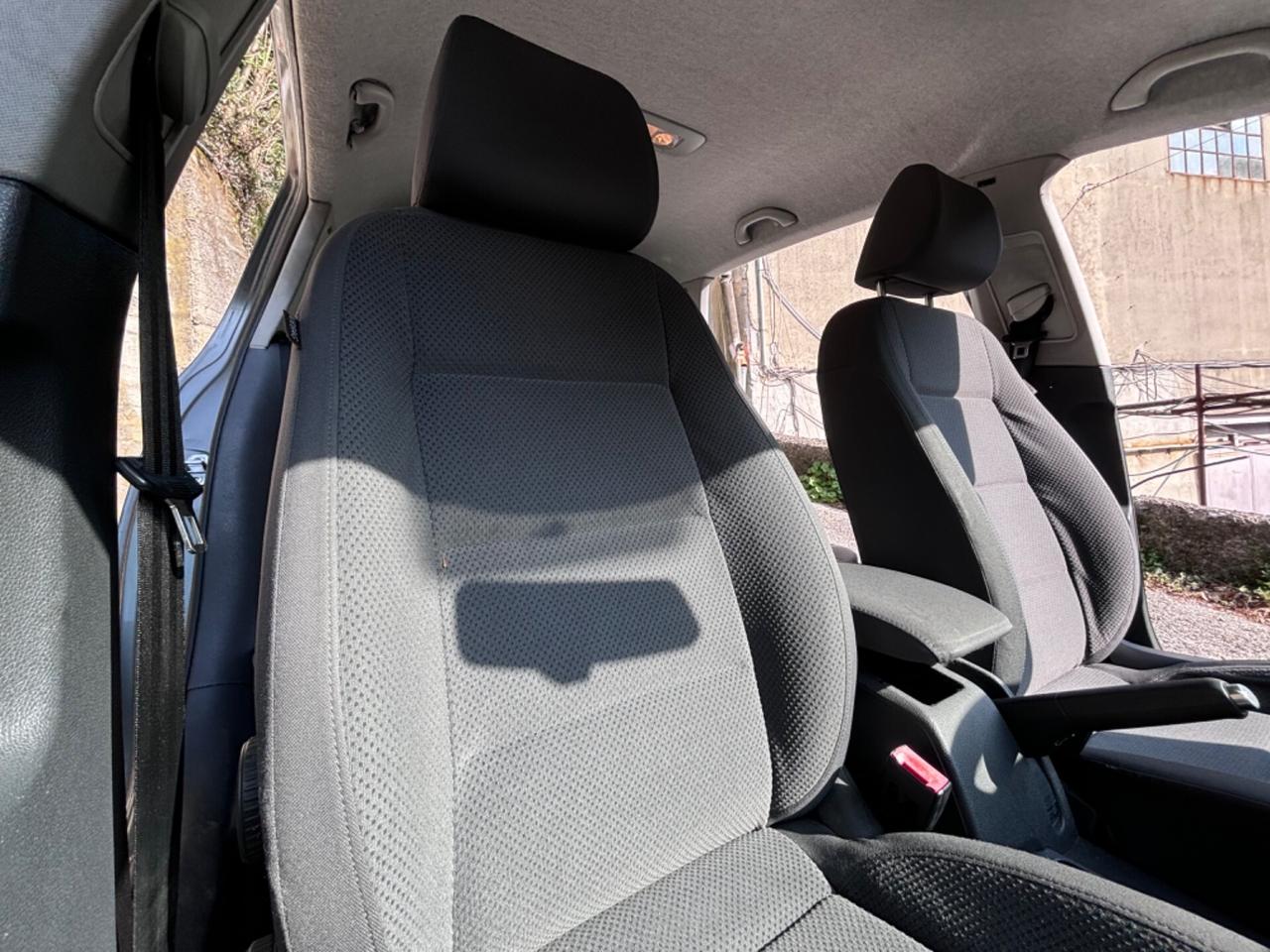 Volkswagen Golf 1.6 16V FSI 3p. Sportline