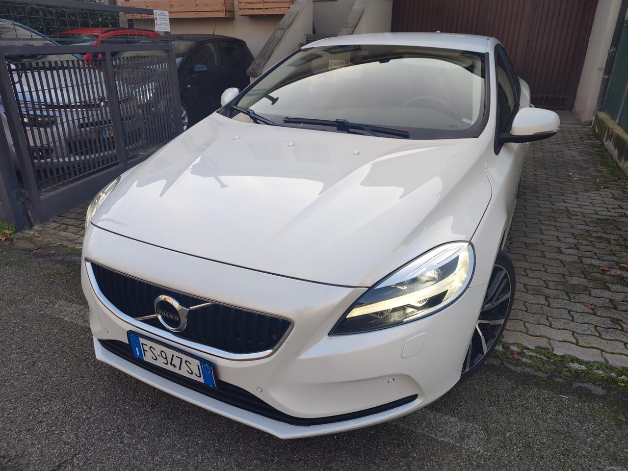 VOLVO V40 DEL 2018 DIESEL EURO6B AUTOMATICA COME NUOVA