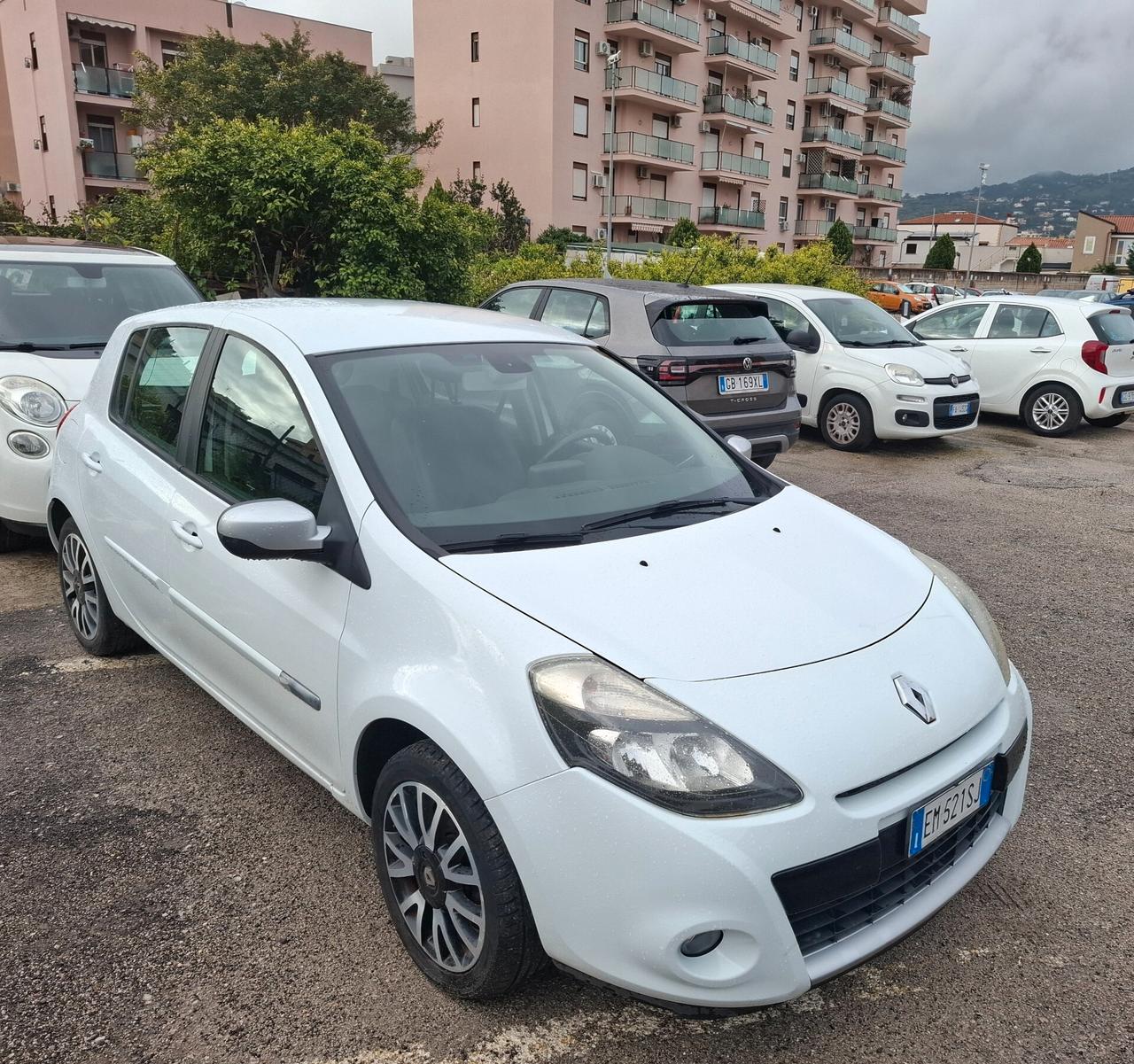 Renault Clio 1.2 16V 5 porte Dynamique anno 2012