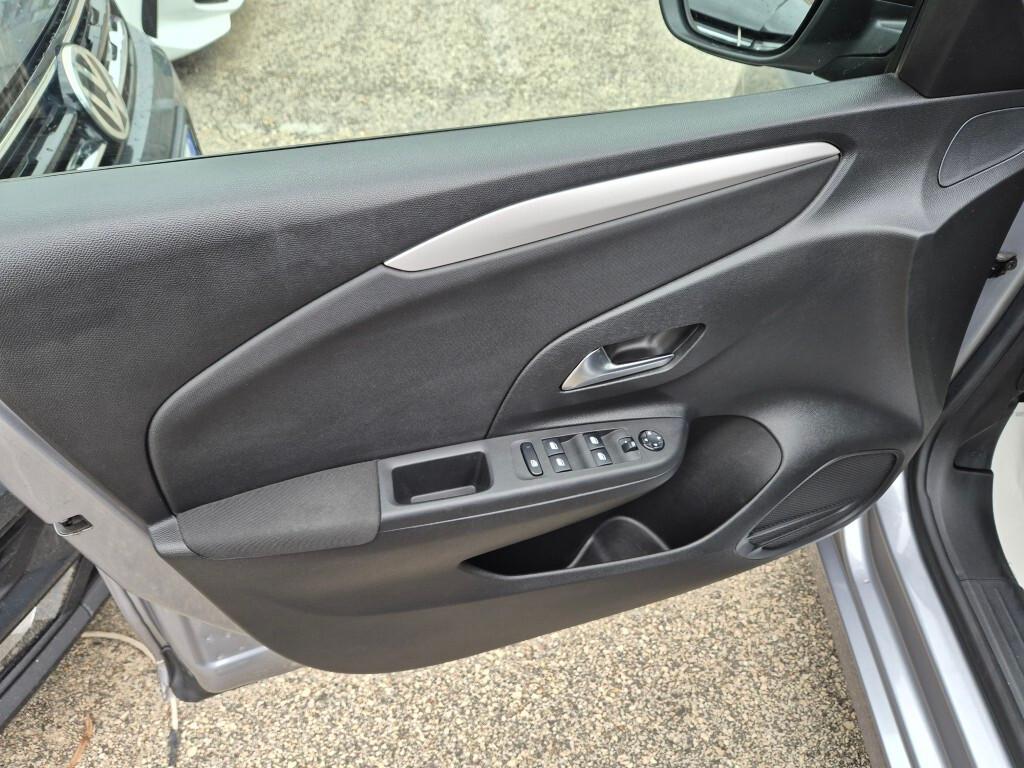 Opel Corsa 1.2 BENZINA CON RETROCAMERA