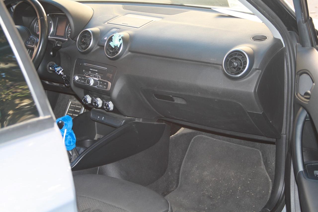 Audi A1 1.4 TDI S Tronic Ultra Metal plus NEOPATEN