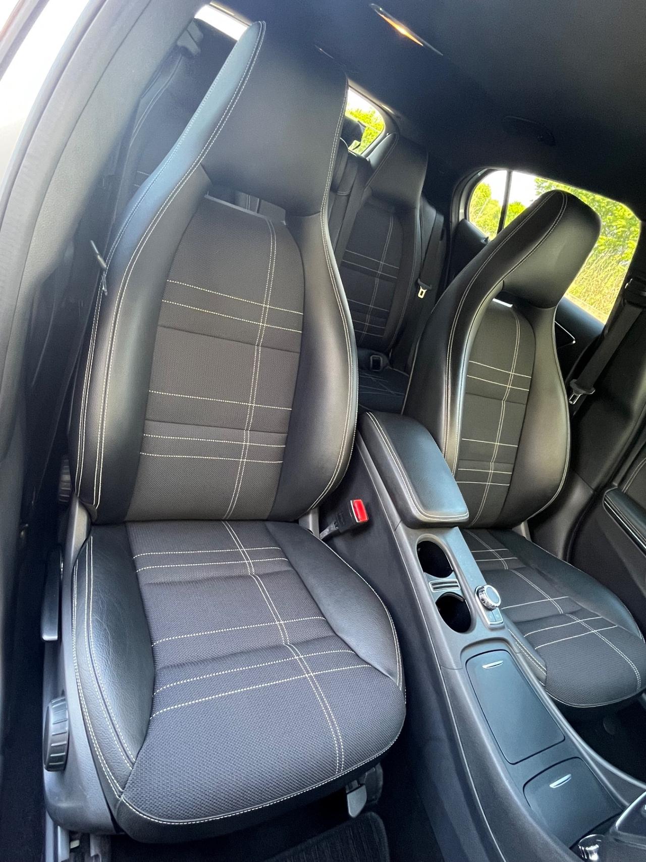 Mercedes-benz GLA 220 CDI Automatic 4Matic Premium