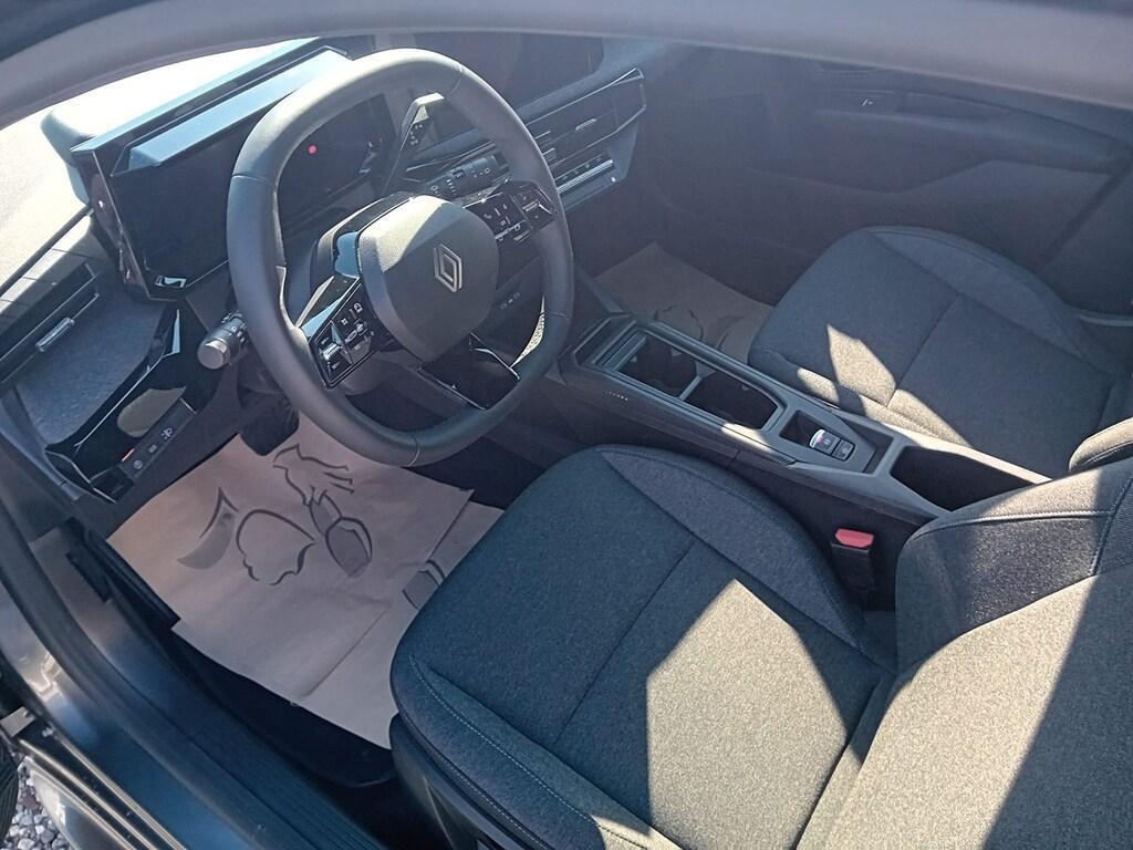 Renault Clio 1.8 full hybrid E-Tech Evolution Auto