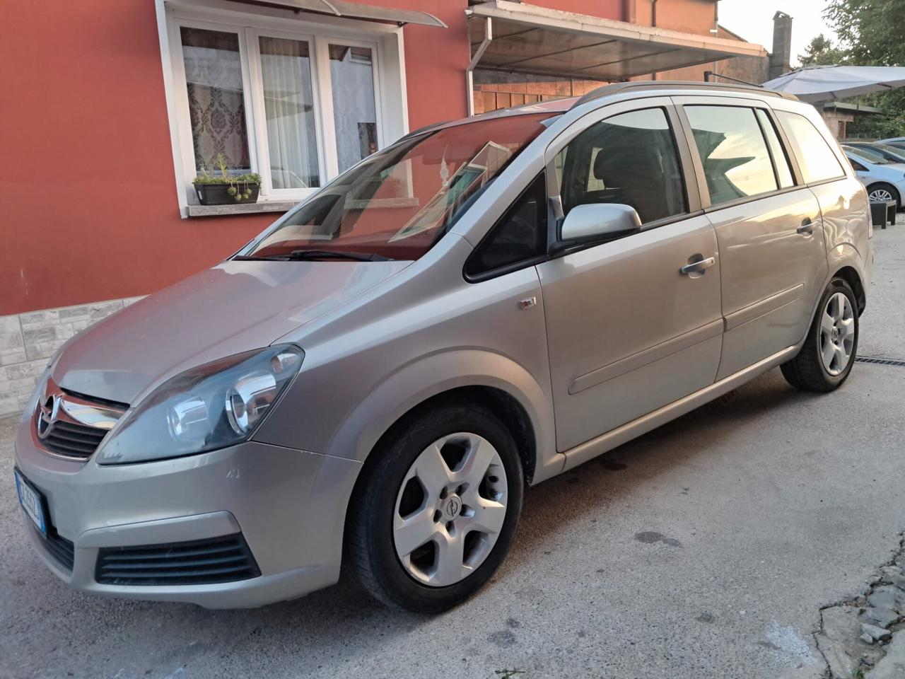 Opel Zafira 1.6 16V Twinport Cosmo benzina neop