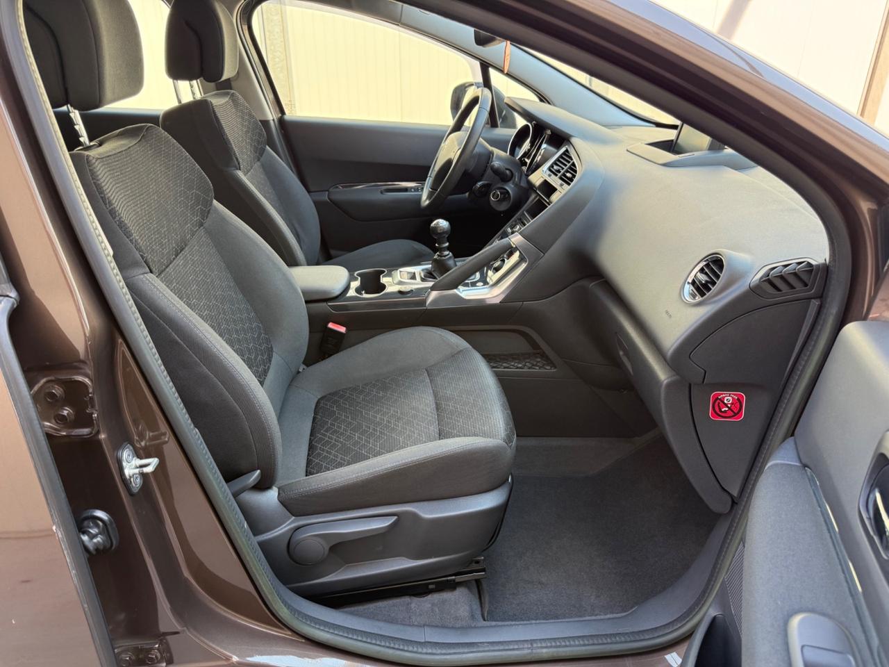 Peugeot 3008 1.6 HDi 115CV Active