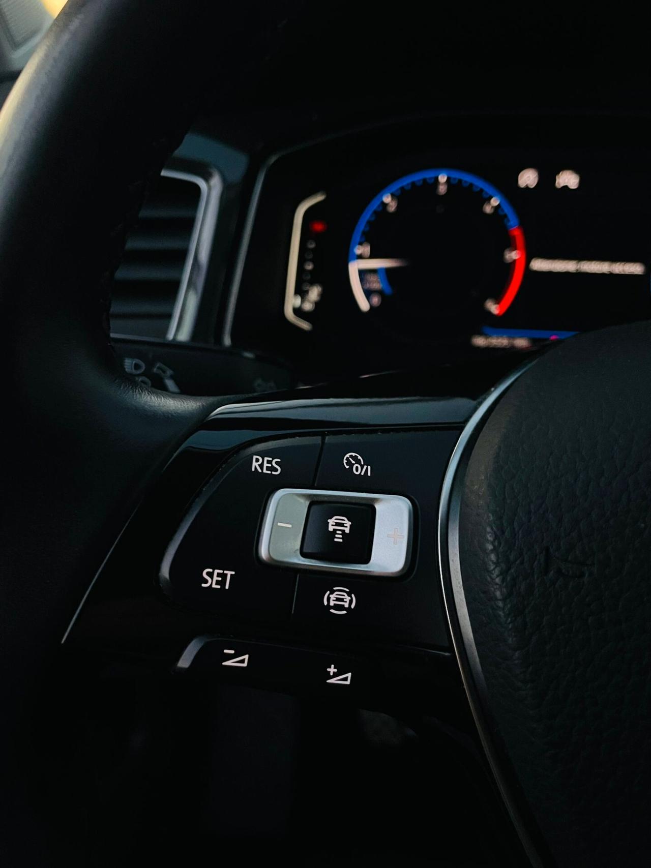 Volkswagen T-Roc 1.6 TDI Advanced BlueMotion Virtual