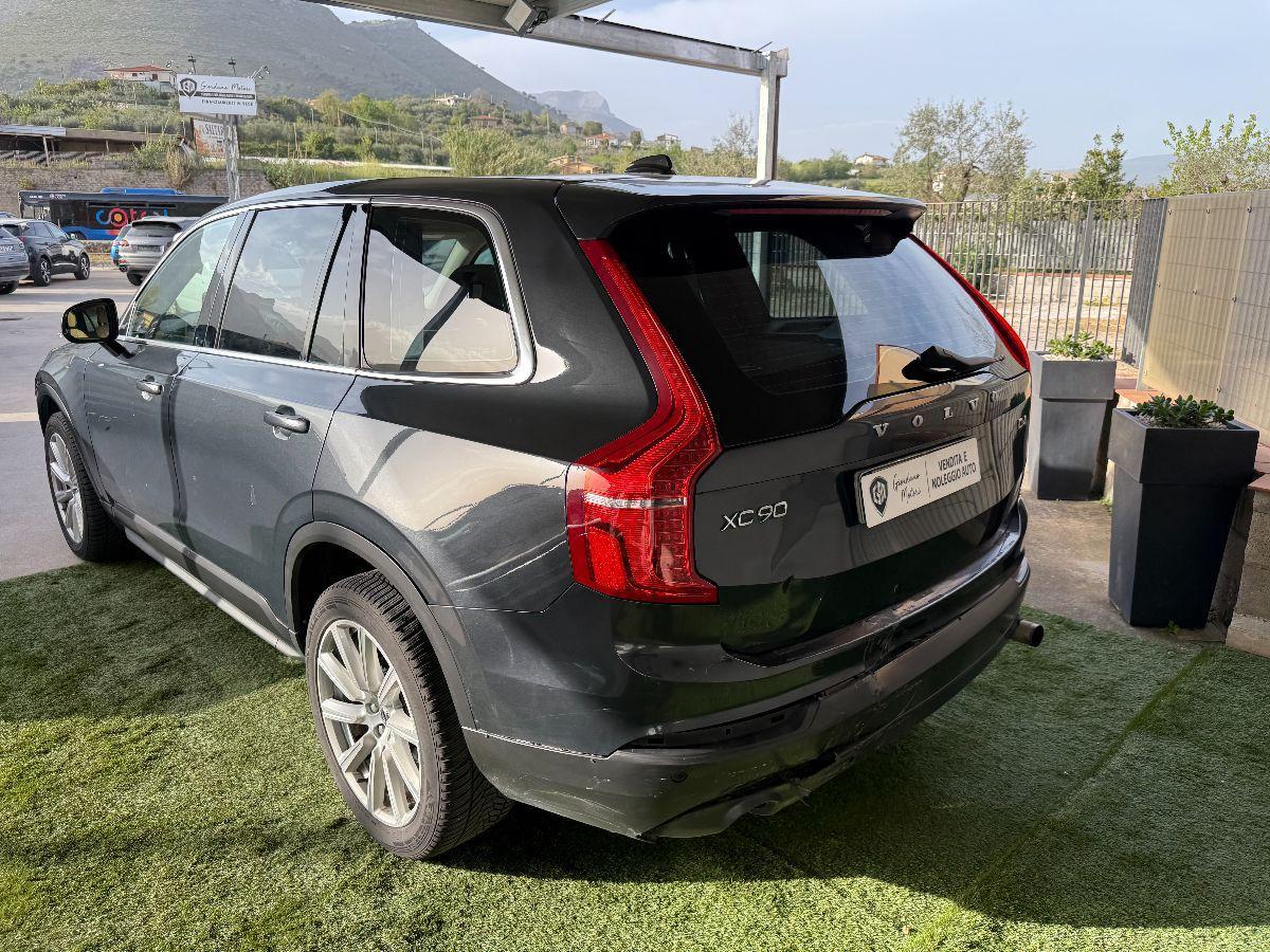 VOLVO - XC90