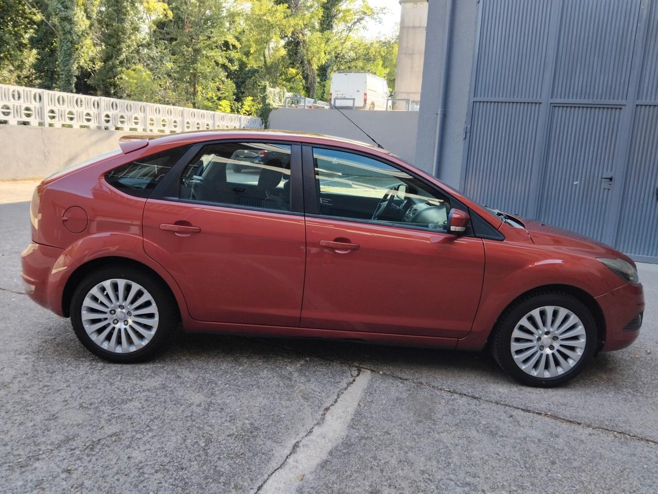 Ford Focus 2.0 gpl garanzia