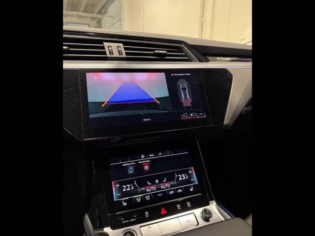 AUDI Q8 e-tron 55 quattro S line edition