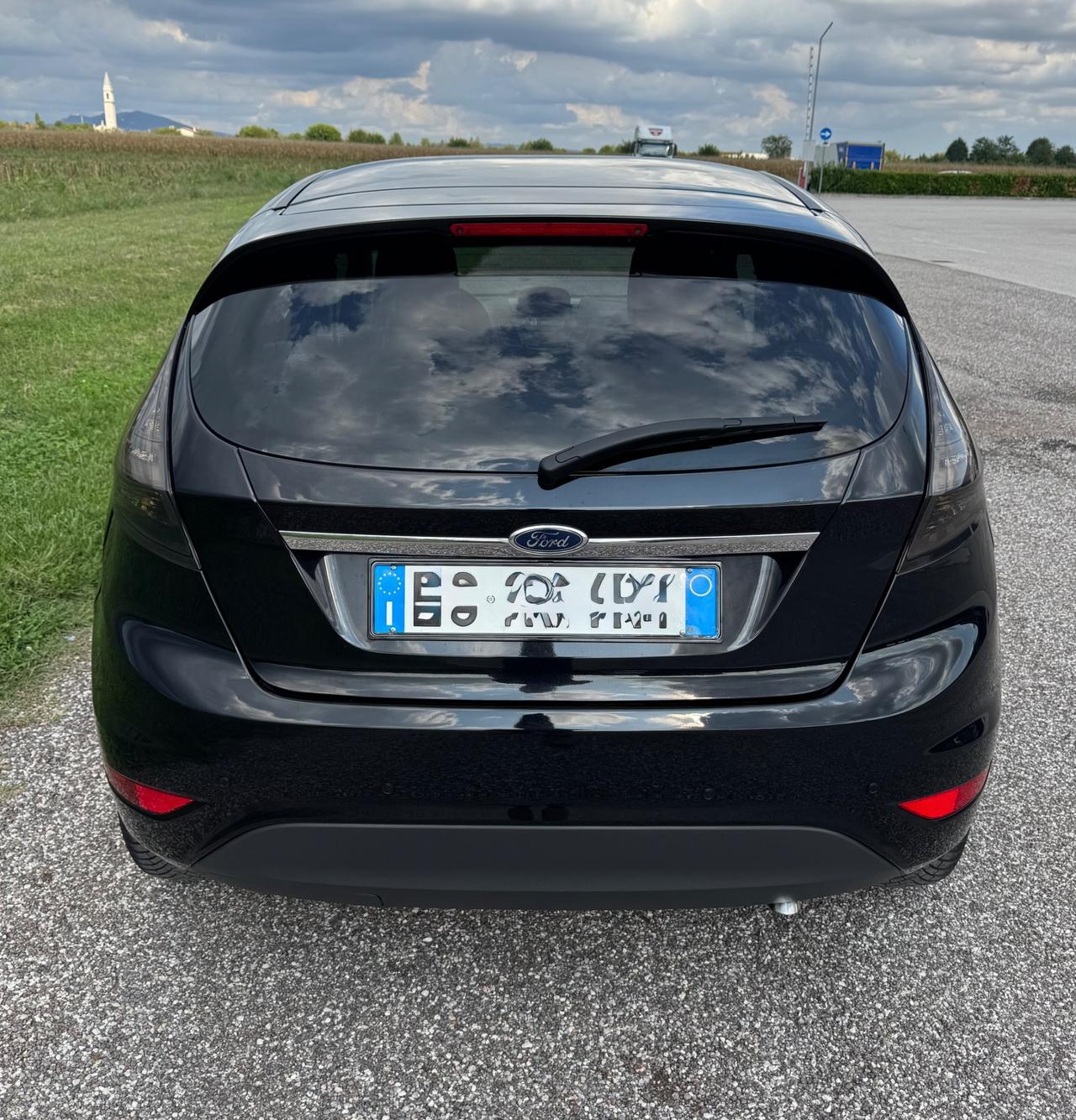 FORD FIESTA 1.4 TDCi DIESEL 5 PORTE NEOPATENTATI