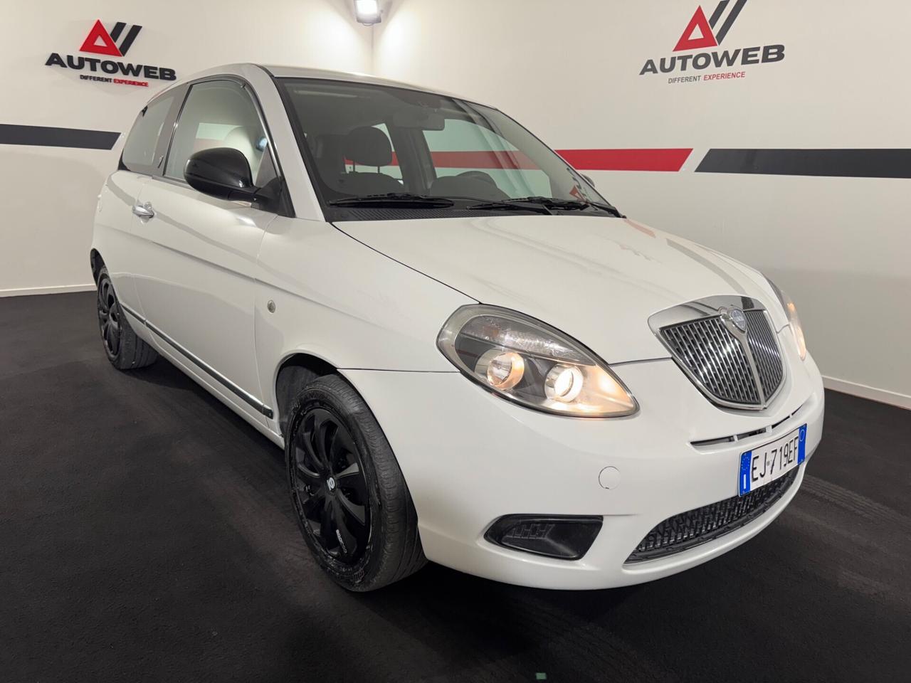 Lancia Ypsilon 1.2 69 CV Platinum*NEOPATENTATI*