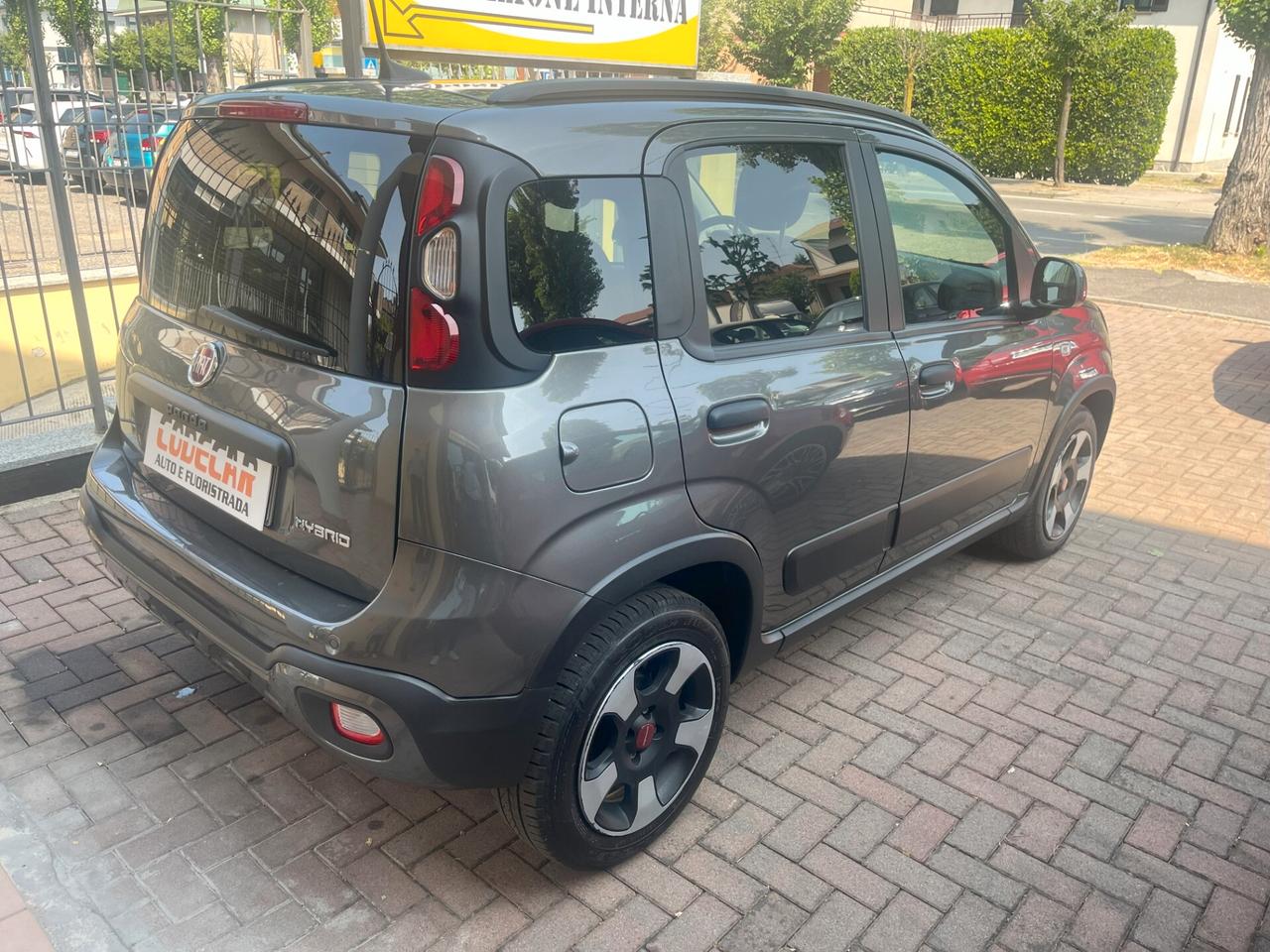 Fiat Panda 1.0 FireFly S&S Hybrid City Cross - Clima automatico - Fedinebbia - Touch screen