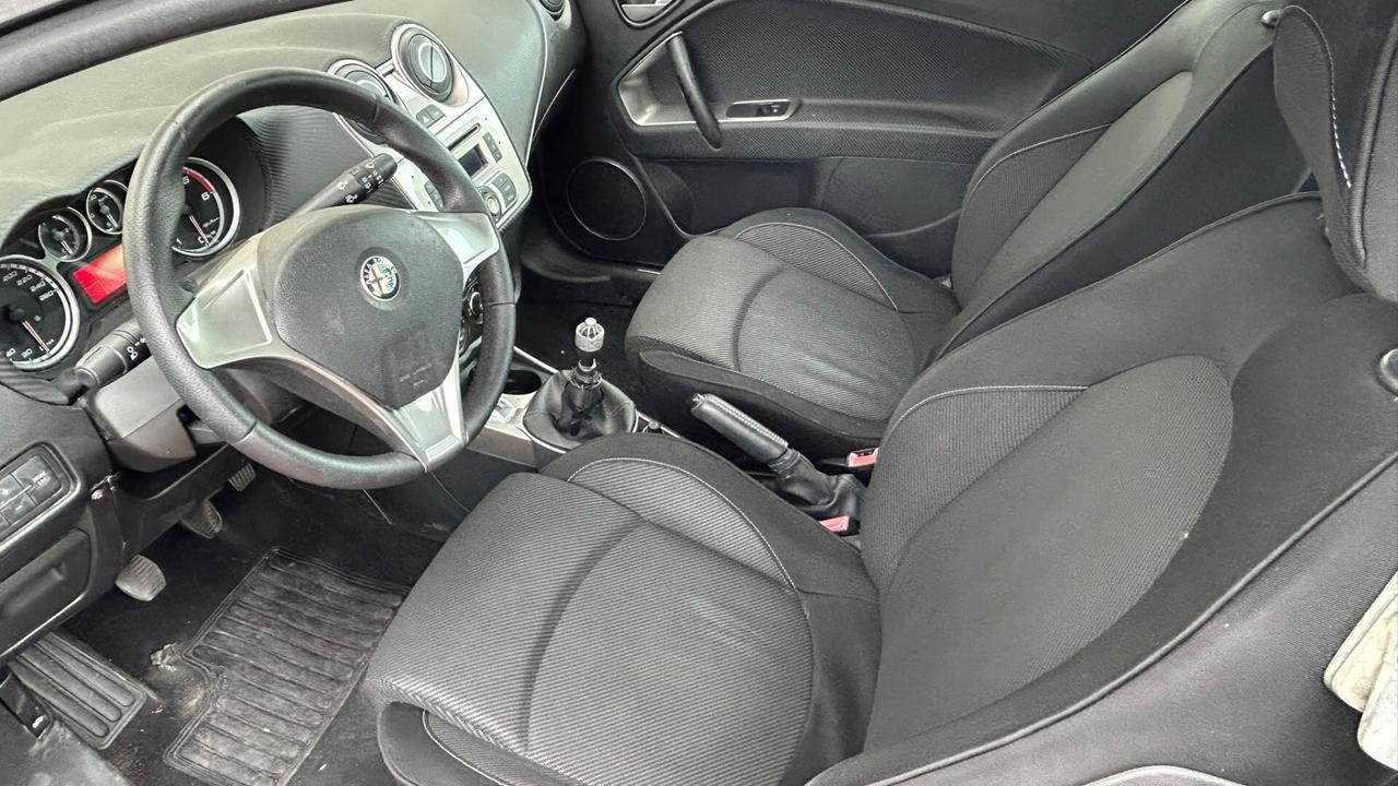 Alfa Romeo MiTo 1.6 JTDm 16V Distinctive Sport Pack