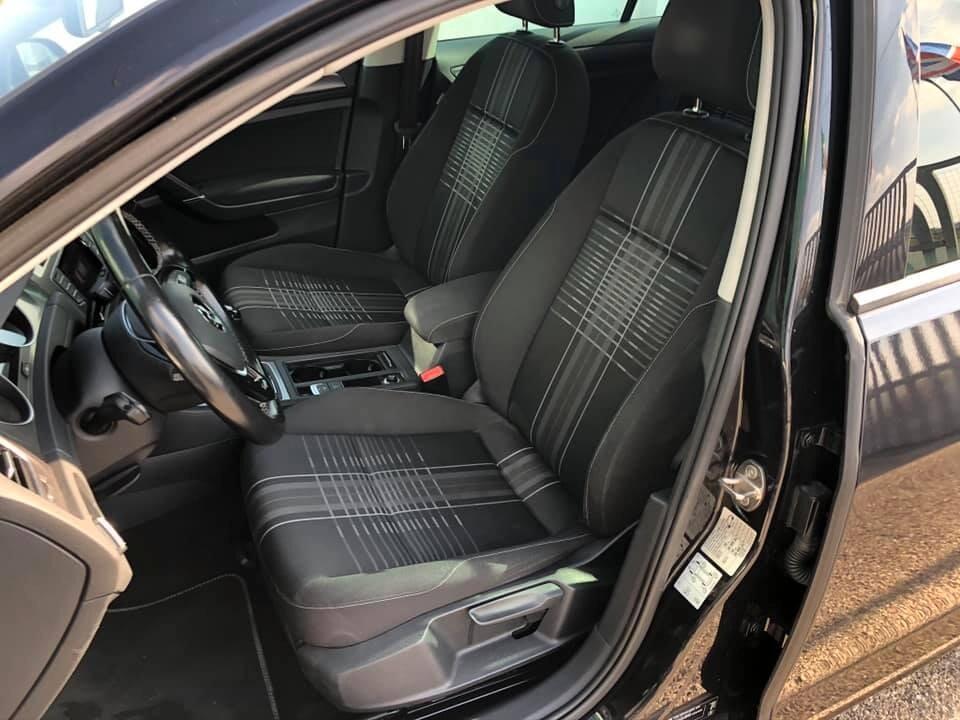 Volkswagen Golf 1.6 TDI Lounge 110 cv 5p.