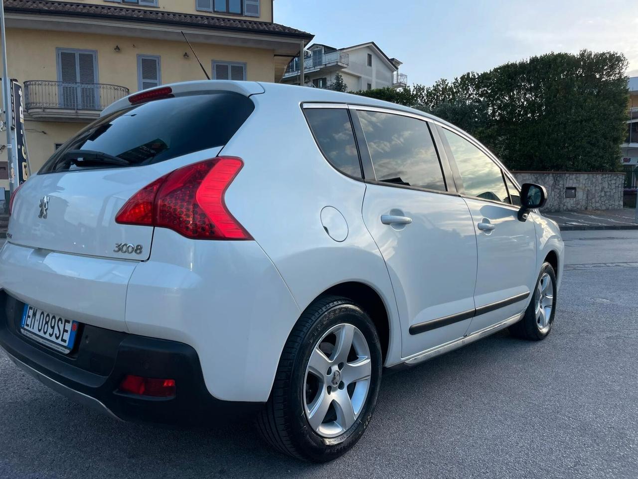 Peugeot 3008 2.0 HDi 150CV Business