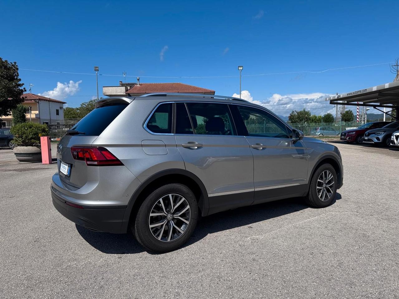 Volkswagen Tiguan 2.0 TDI SCR DSG Business BlueMotion Technology