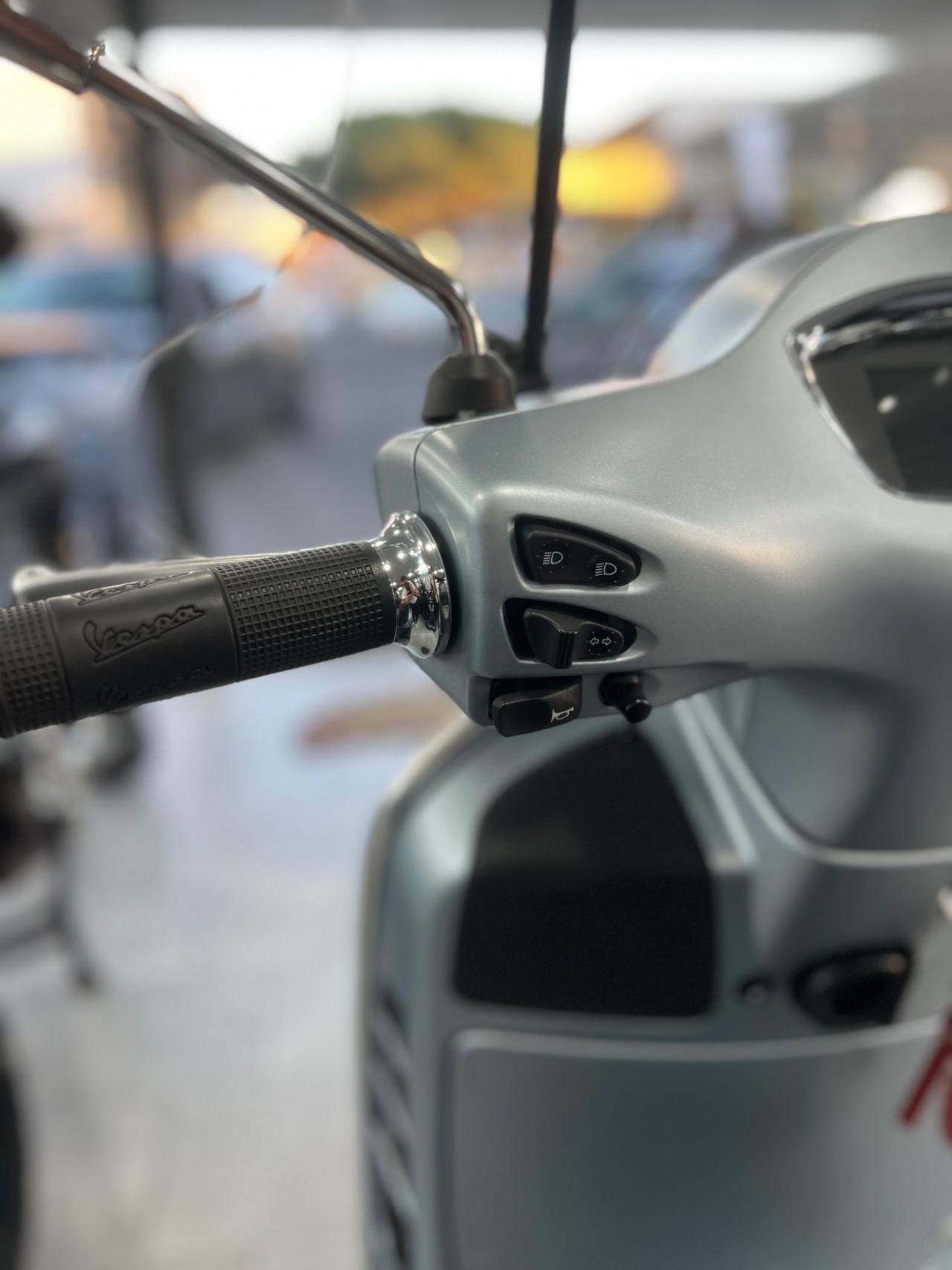 Piaggio Vespa 300 GTS SUPER TECH - 2022