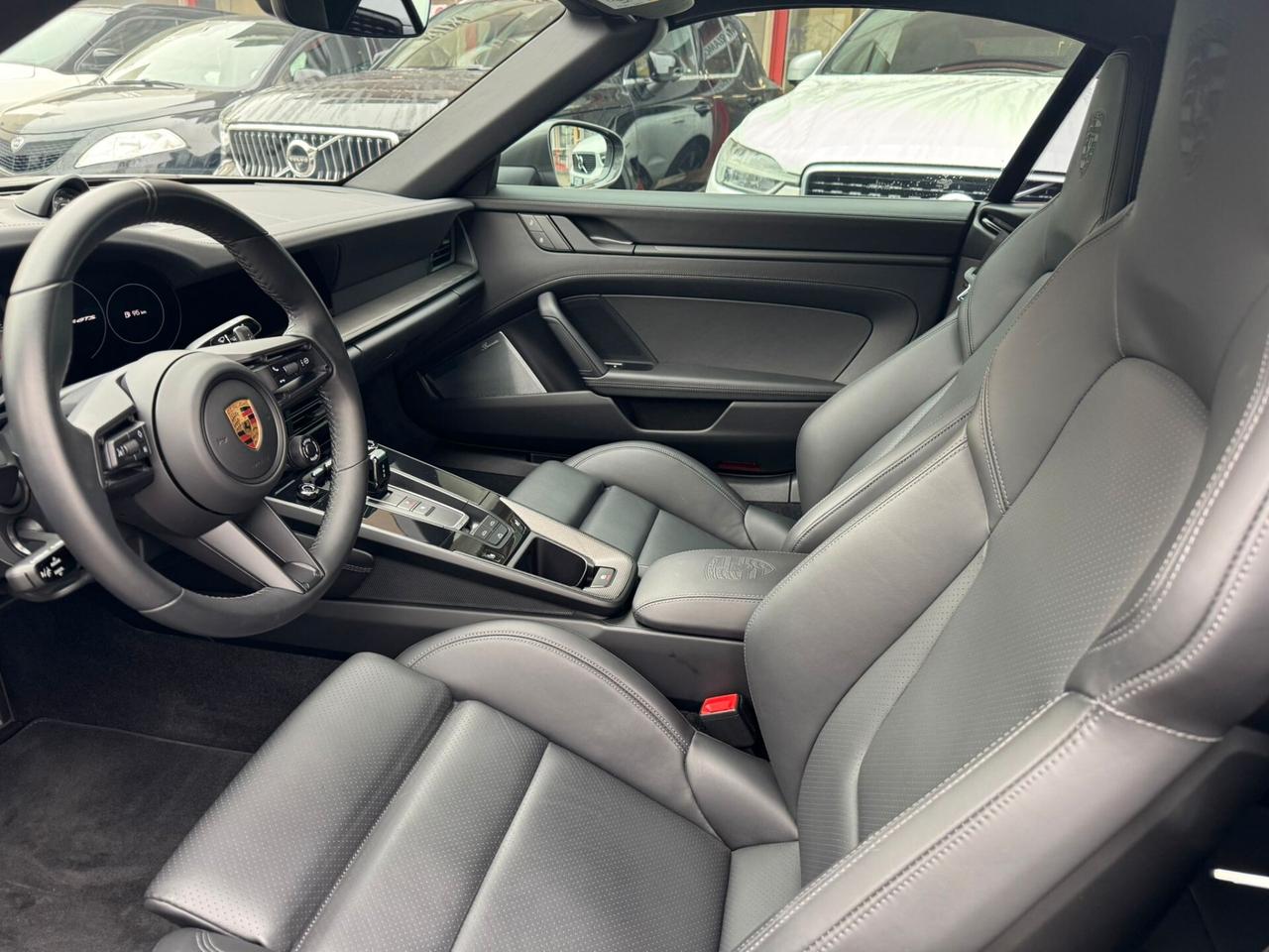 Porsche 992 911 Cabrio 3.0 Carrera 4 GTS auto