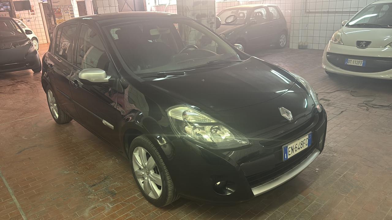 Renault Clio 1.2 16V 5 porte Luxe