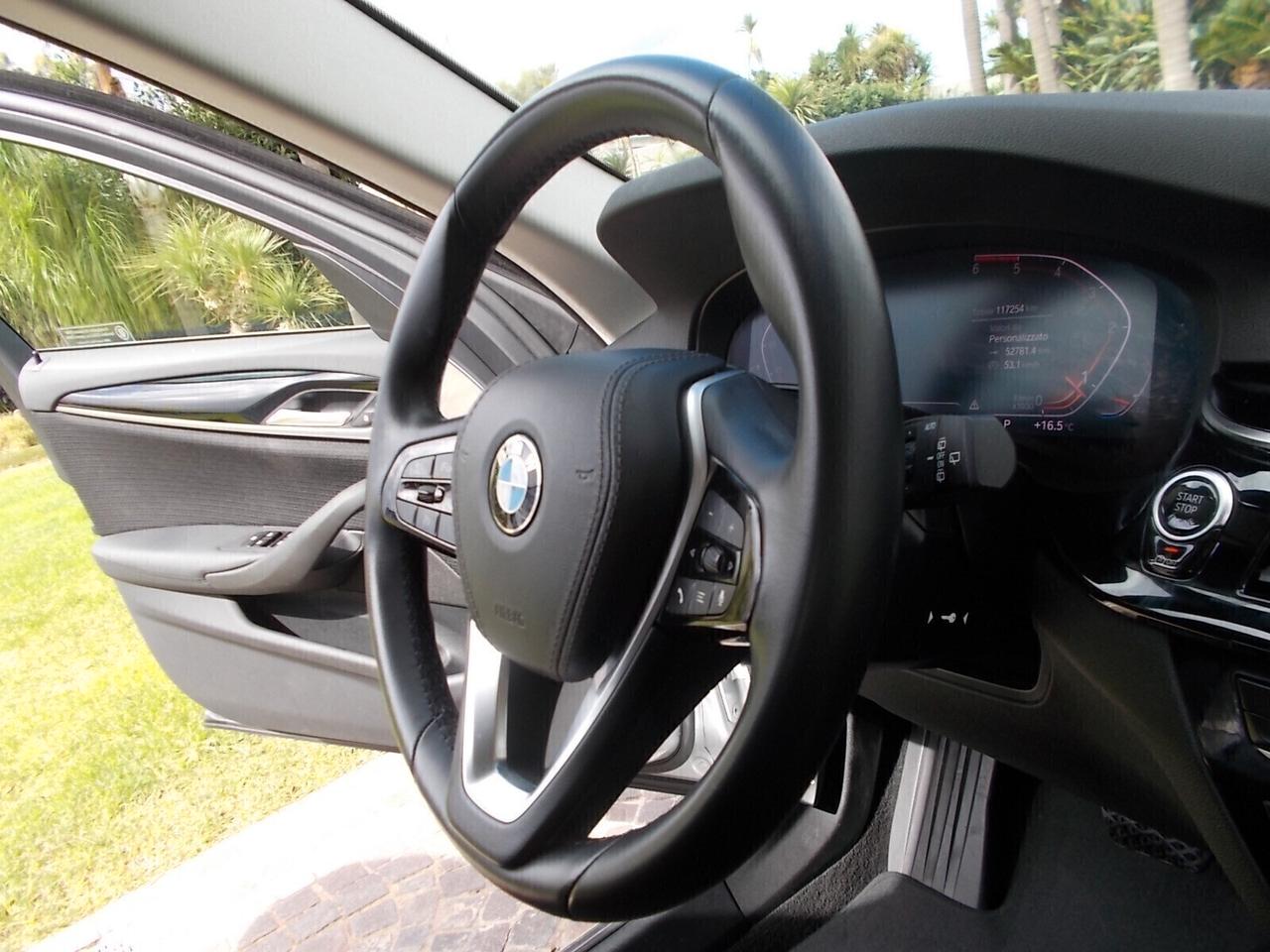 Bmw 518d Touring 150cv Aut. *FULL OPT.* da VETRINA