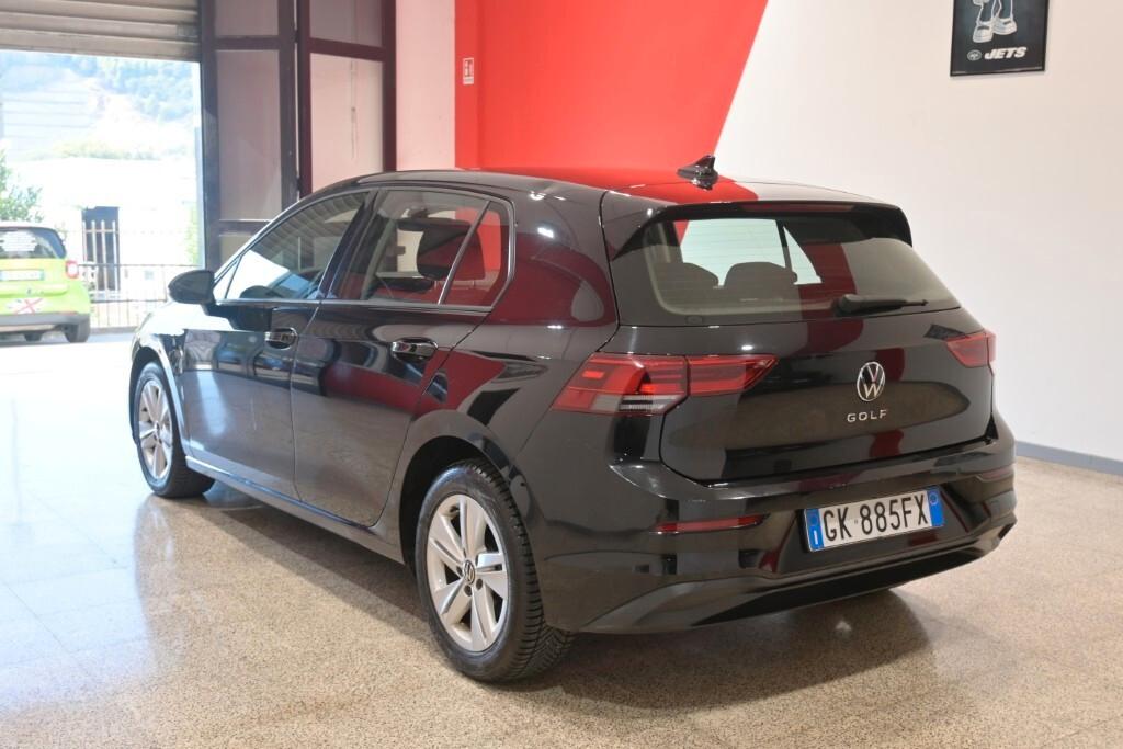 VOLKSWAGEN GOLF 8 2.0 TDI 115CV DSG SCR LIFE ( FARI LED - DIGITAL COCKPIT - ADAPTIVE CRUISE - AMBIENT LIGHTS - APP CONNECT - PARK PILOT - TELECAMERA POST. )