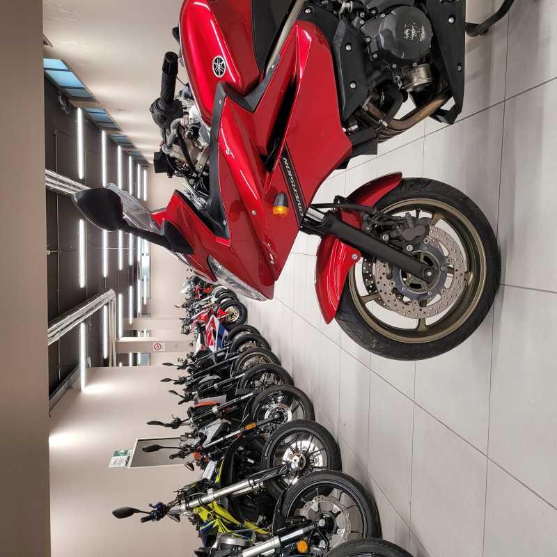 Yamaha XJ6 Diversion - 2010