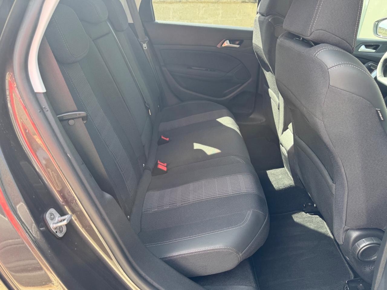 Peugeot 308 BlueHDi 130 SW Allure PACK