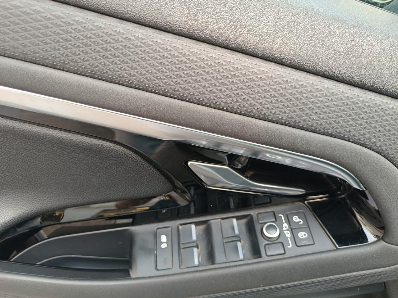 Land Rover Range Evoque 2.0D I4-L.Flw 150 CV R-Dynamic S