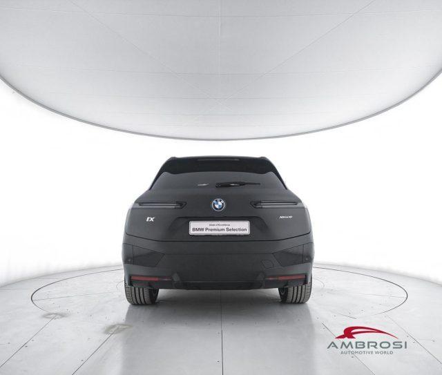BMW iX xDrive40 Pacchetto Sportivo