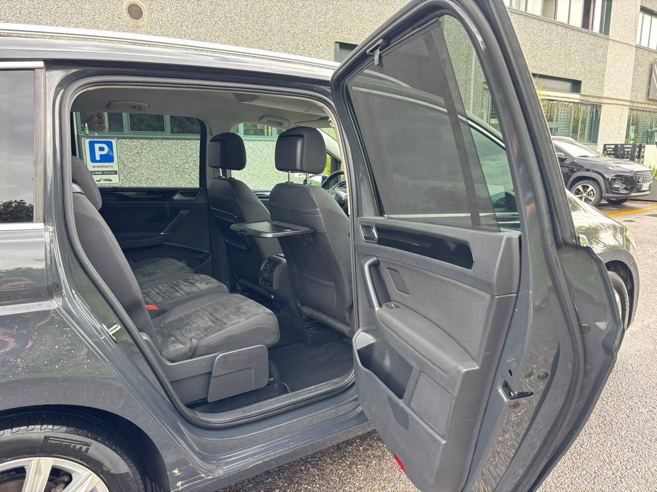 Volkswagen Touran 2.0 TDI 150 CV SCR DSG Executive BlueMotion Tech.
