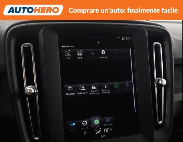 VOLVO XC40 T2 Momentum Core