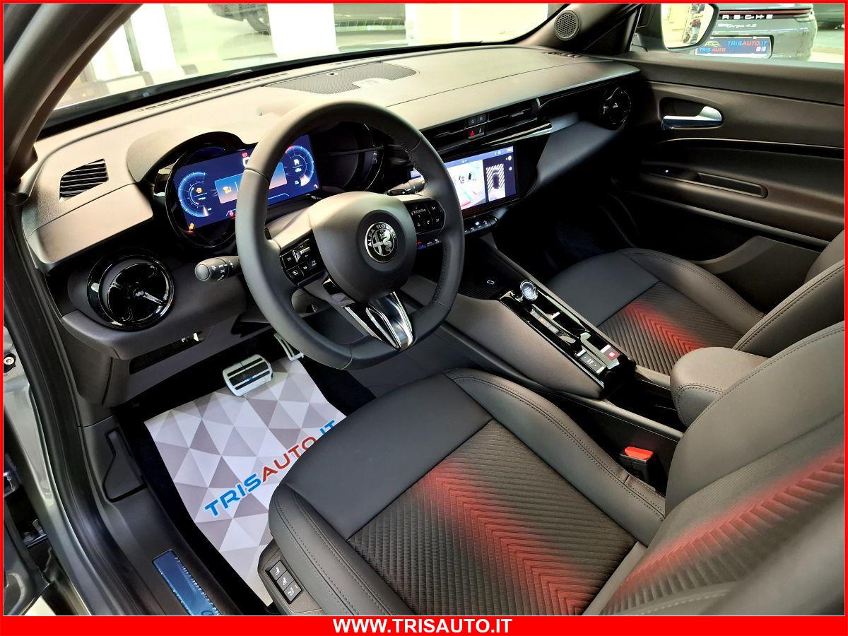 ALFA ROMEO Junior 1.2T Hybrid eDCT6 145cv Speciale NEOPATENTATI IVATA