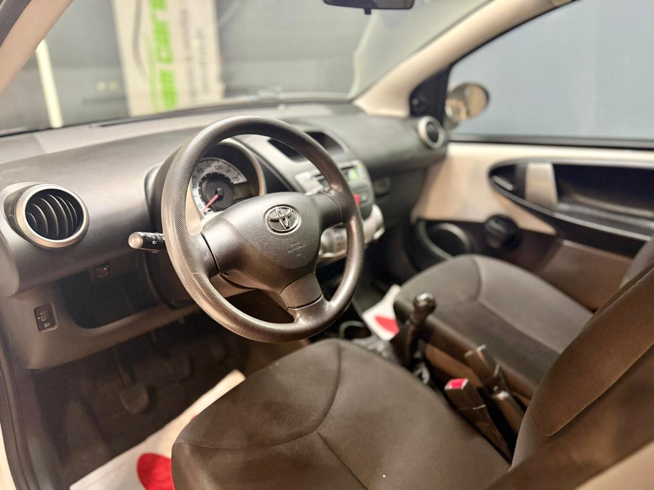 Toyota Aygo 1.0 12V VVT-i 5 porte Active Connect