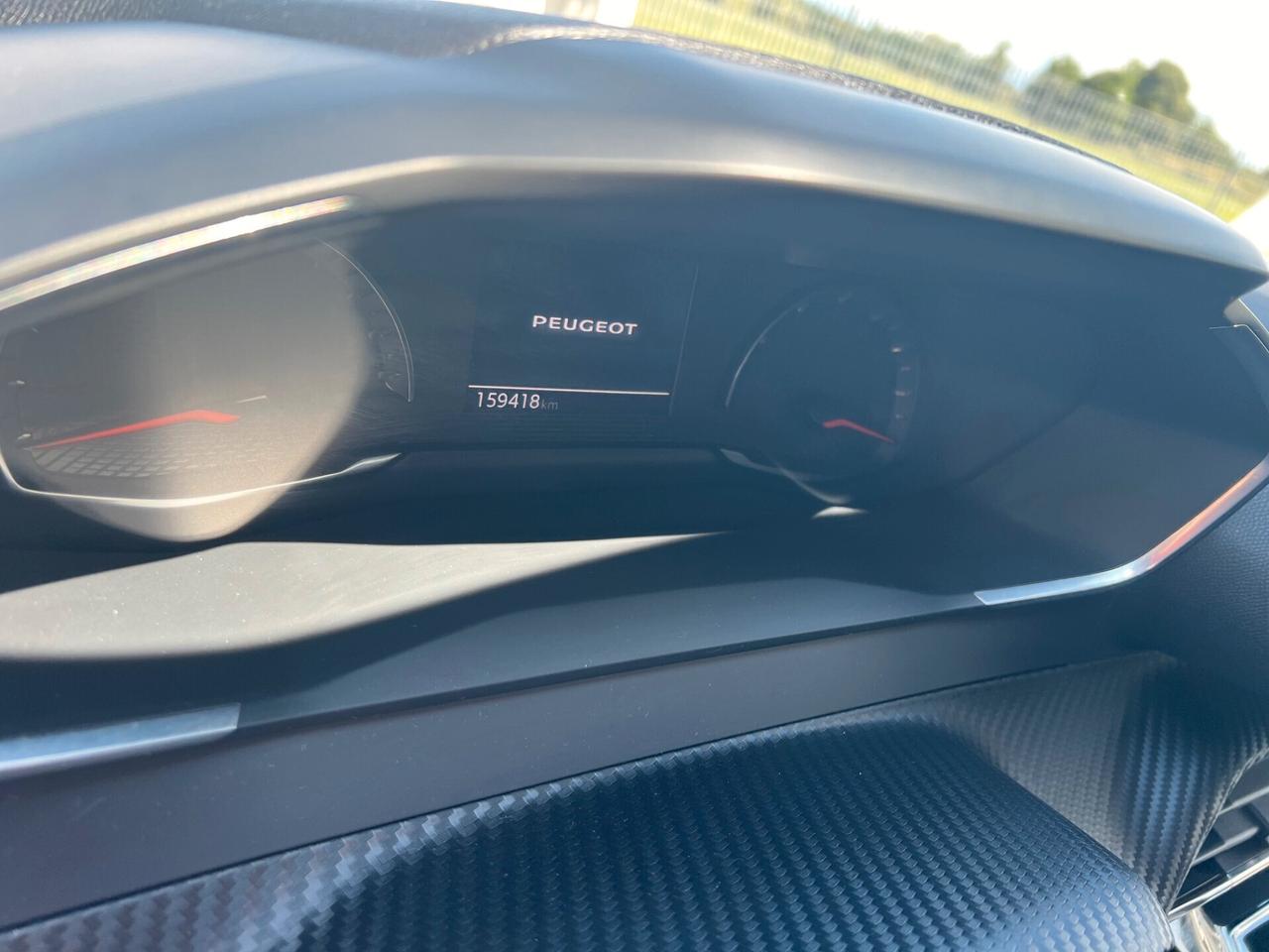 Peugeot 2008 PureTech 130 S&S EAT8 Allure Navi Pack