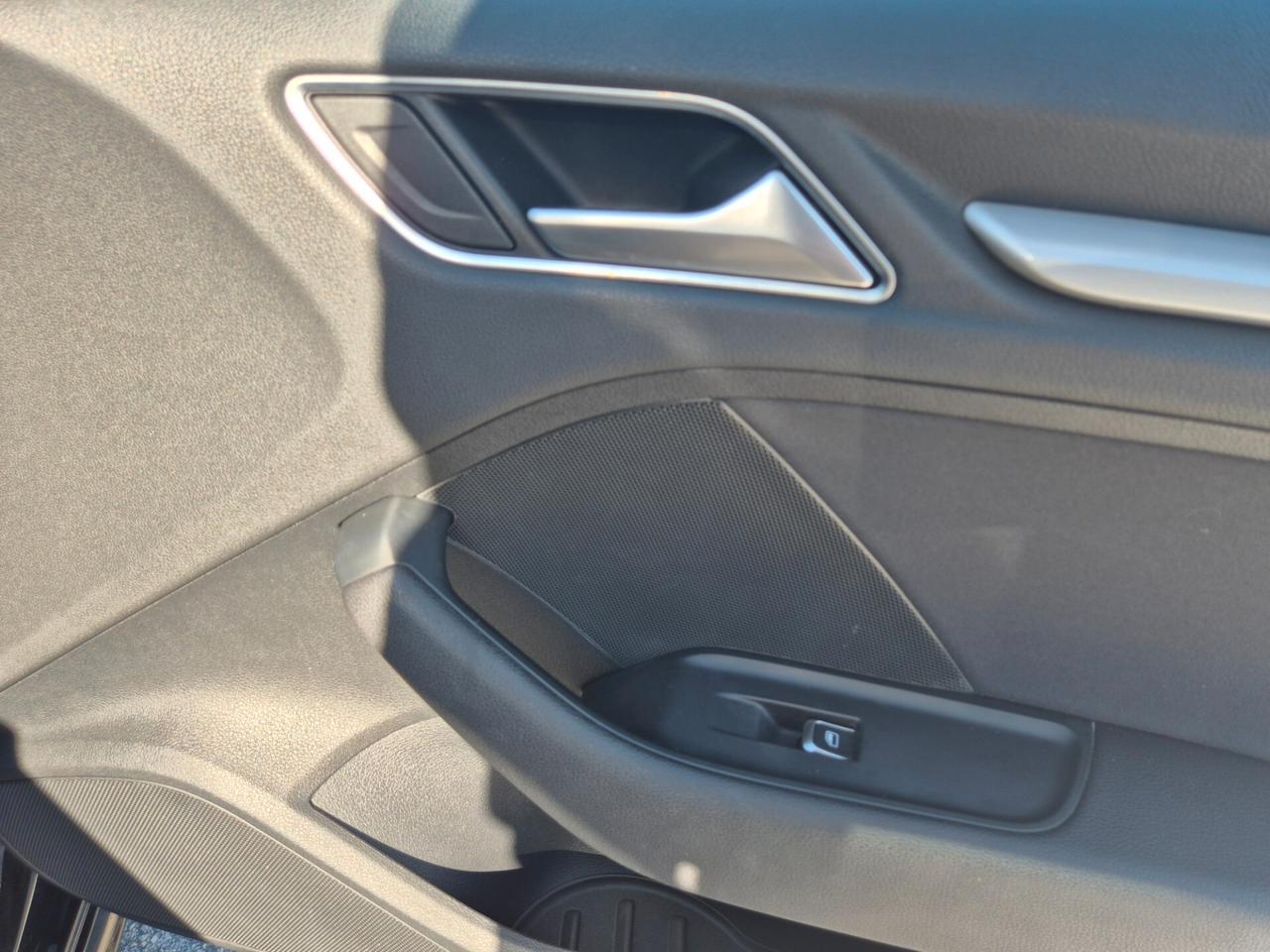 Audi A3 1.6 TDI ultra Attraction S-TRONIC