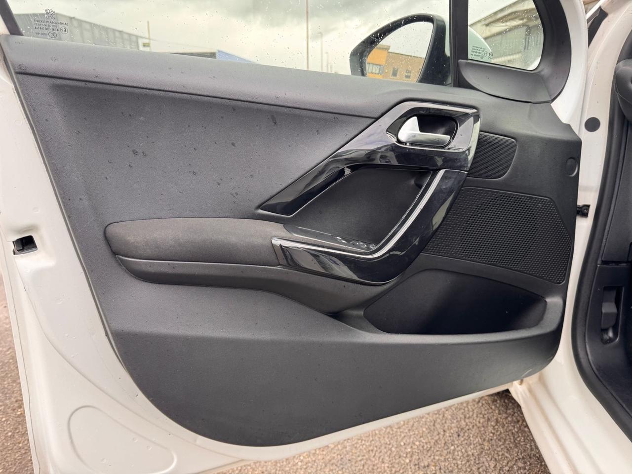 Peugeot 208 1.4 HDi Allure GARANZIA 12 MESI