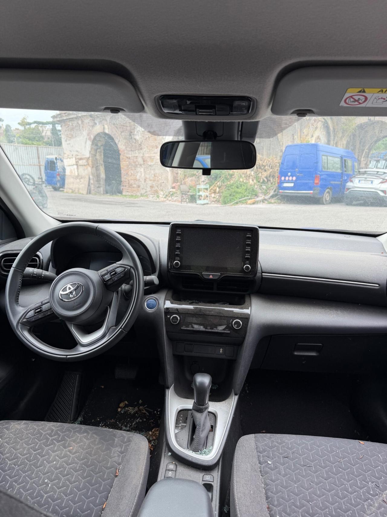 Toyota Yaris Cross 1.5 Hybrid SINISTRATA