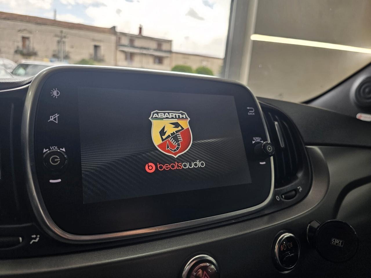 Abarth 695 1.4 Turbo T-Jet XSR Yamaha Limited Edition 532/695