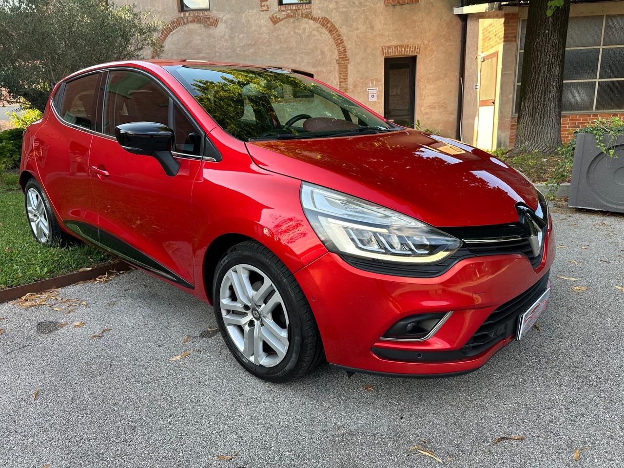 Renault Clio dCi 8V 90CV EDC Start&Stop 5 porte Energy Intens