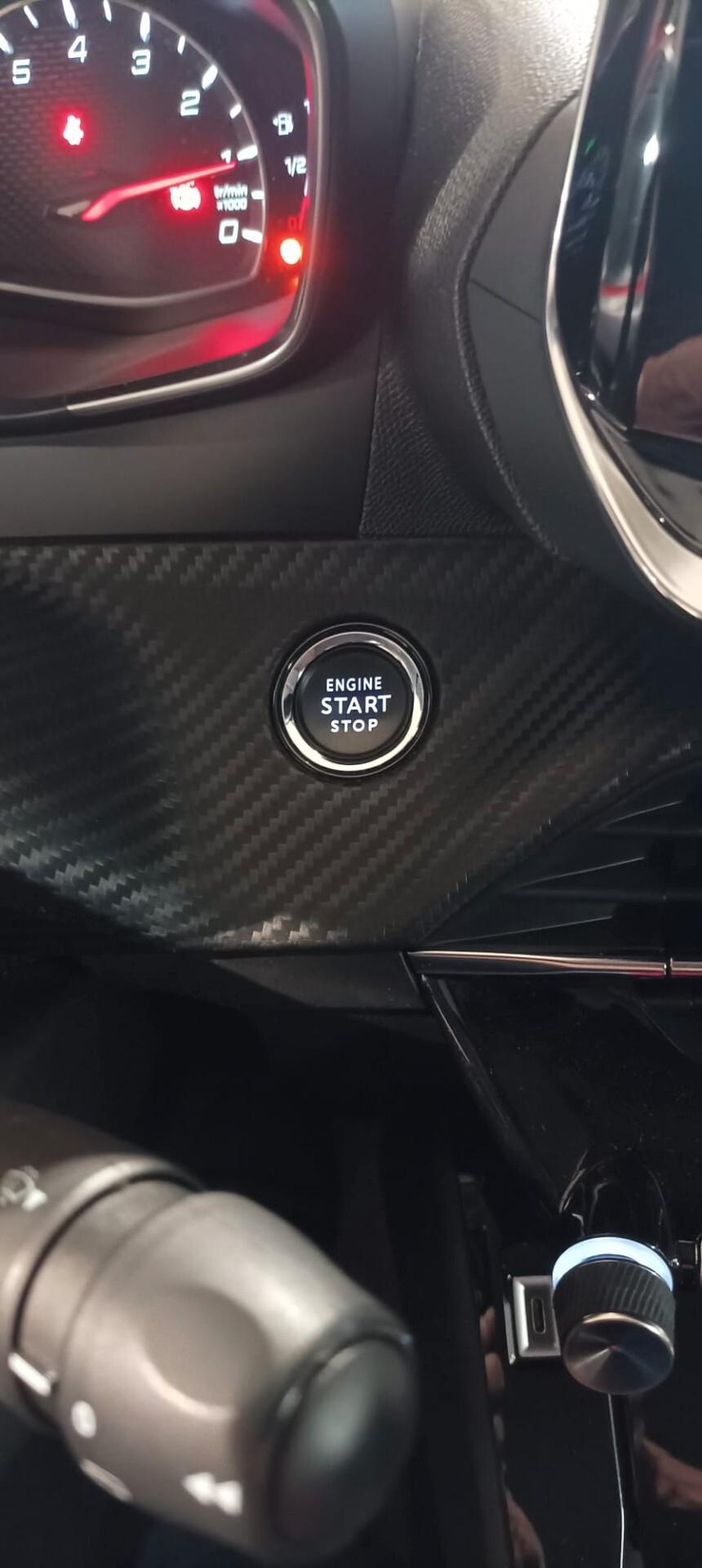 Peugeot 2008 BlueHDi 100 S&S Allure Navi Pack