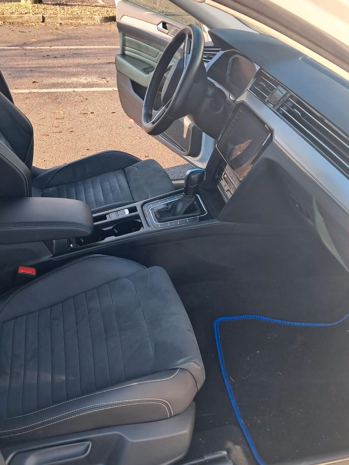Volkswagen Passat Variant 2.0 TDI SCR 200 CV DSG Executive