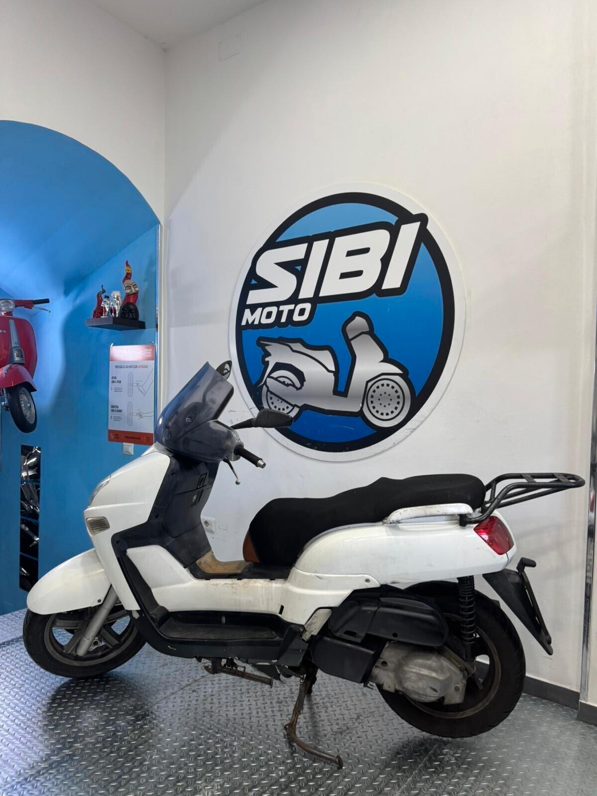 YAMAHA XC 300