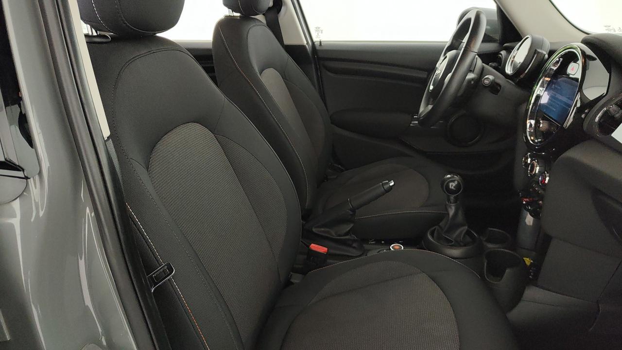 MINI Mini IV F55 2021 5p - Mini 5p 1.5 One Essential 75cv