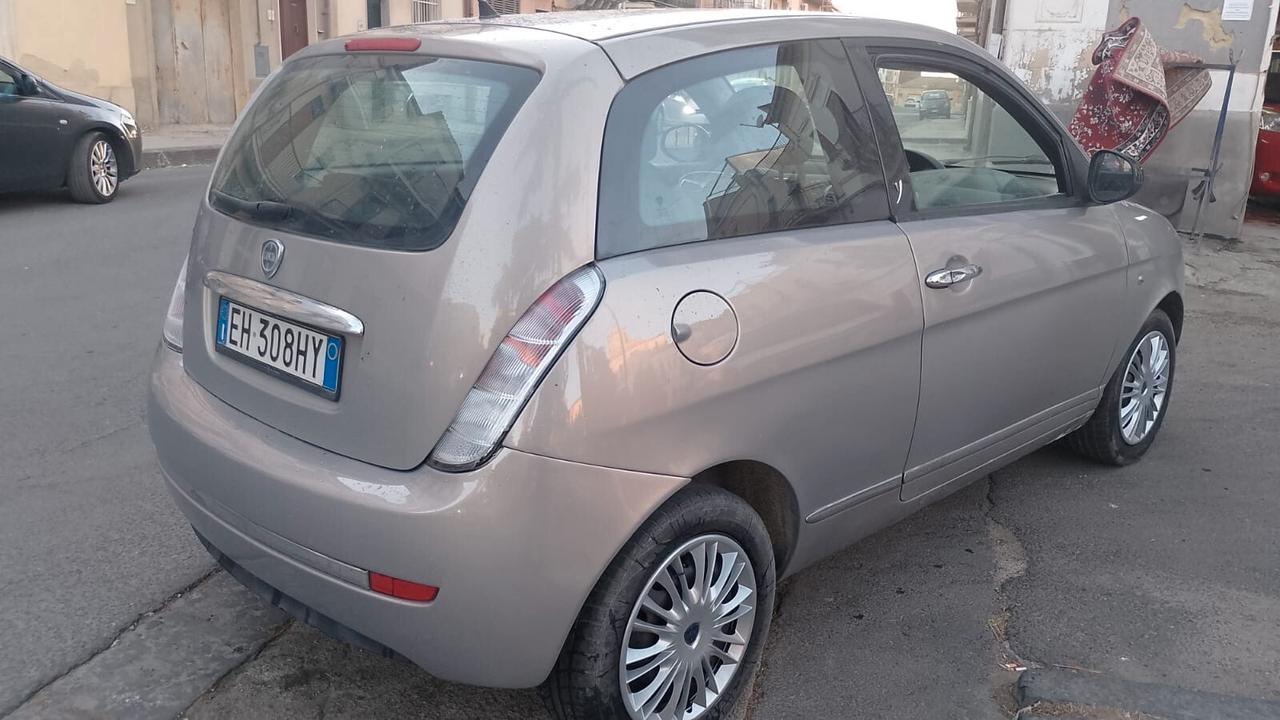 Lancia Ypsilon 1.2 - 2011